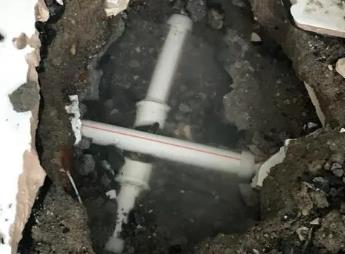 嫩江阳台漏水维修公司为您分享楼上楼下漏水怎么处理