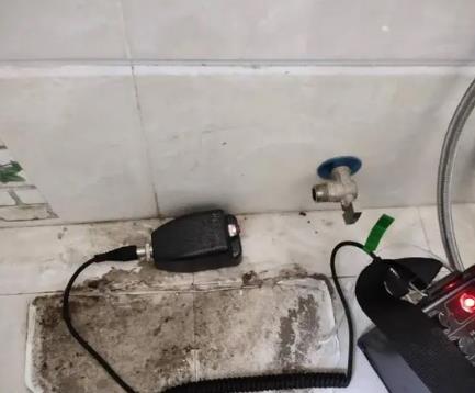 嫩江屋顶漏水维修公司分享下卫生间漏水的危害及解决方法